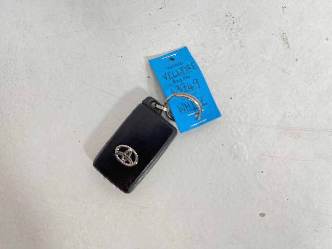 Photo '21' of Toyota Vellfire