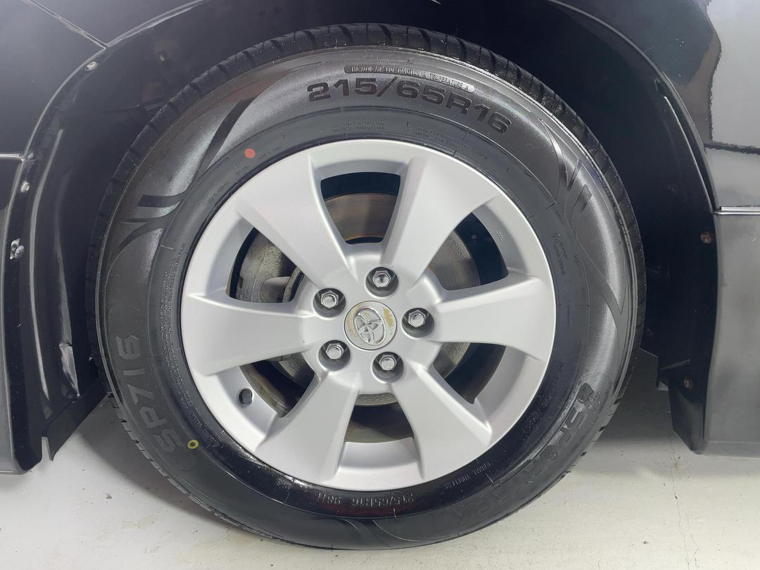 Photo '10' of Toyota Vellfire