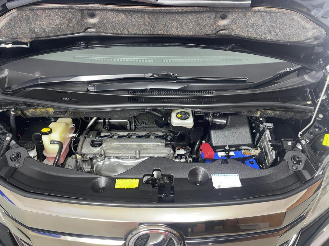 Photo '13' of Toyota Vellfire