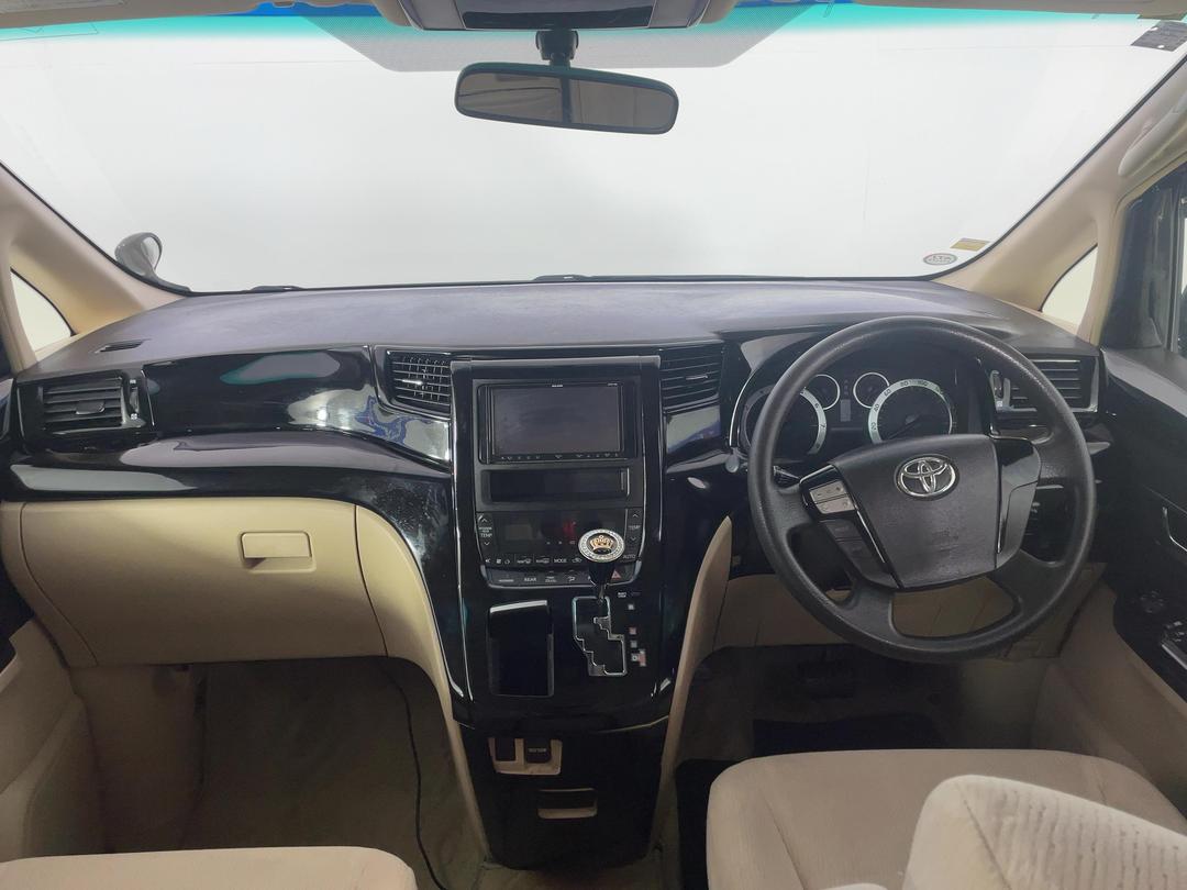 Photo '17' of Toyota Vellfire