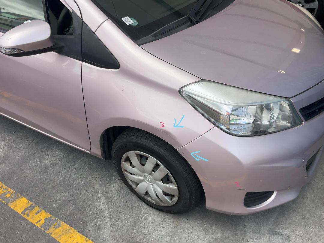 Photo '2' of Toyota Vitz Photo '2' of Toyota Vitz