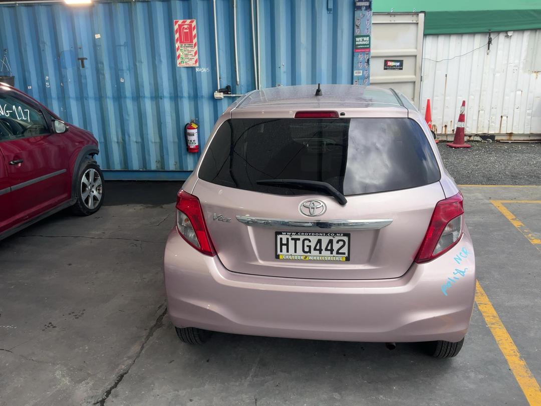 Photo '7' of Toyota Vitz Photo '7' of Toyota Vitz