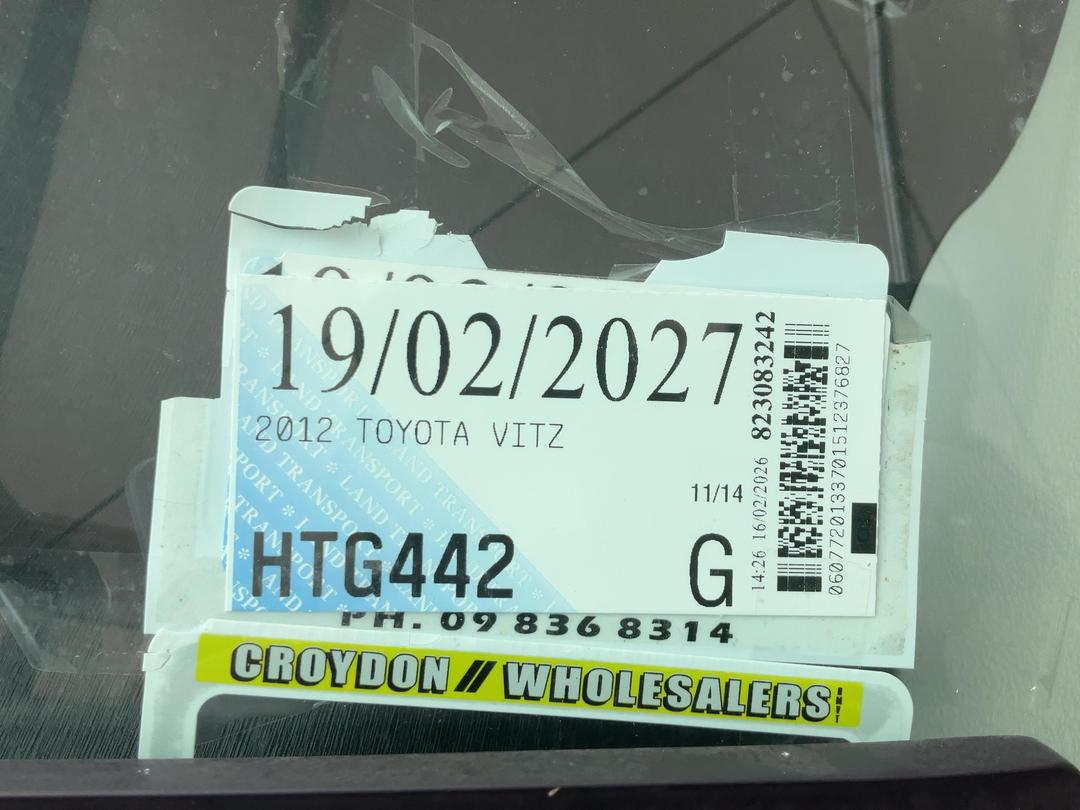 Photo '18' of Toyota Vitz Photo '18' of Toyota Vitz