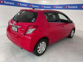 Photo '7' of Toyota Vitz