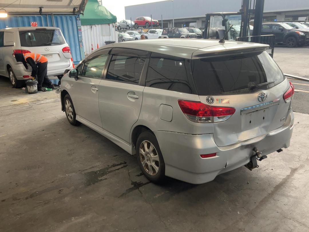Photo '9' of Toyota Wish Photo '9' of Toyota Wish