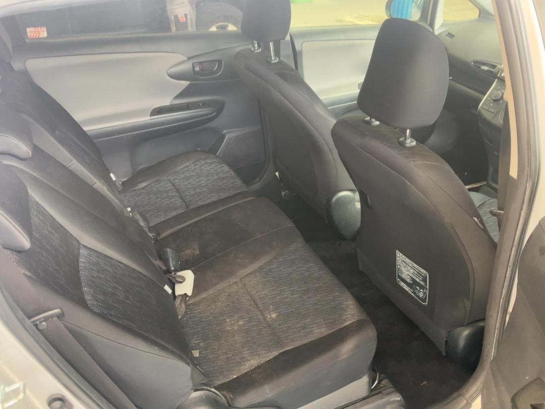 Photo '23' of Toyota Wish Photo '23' of Toyota Wish