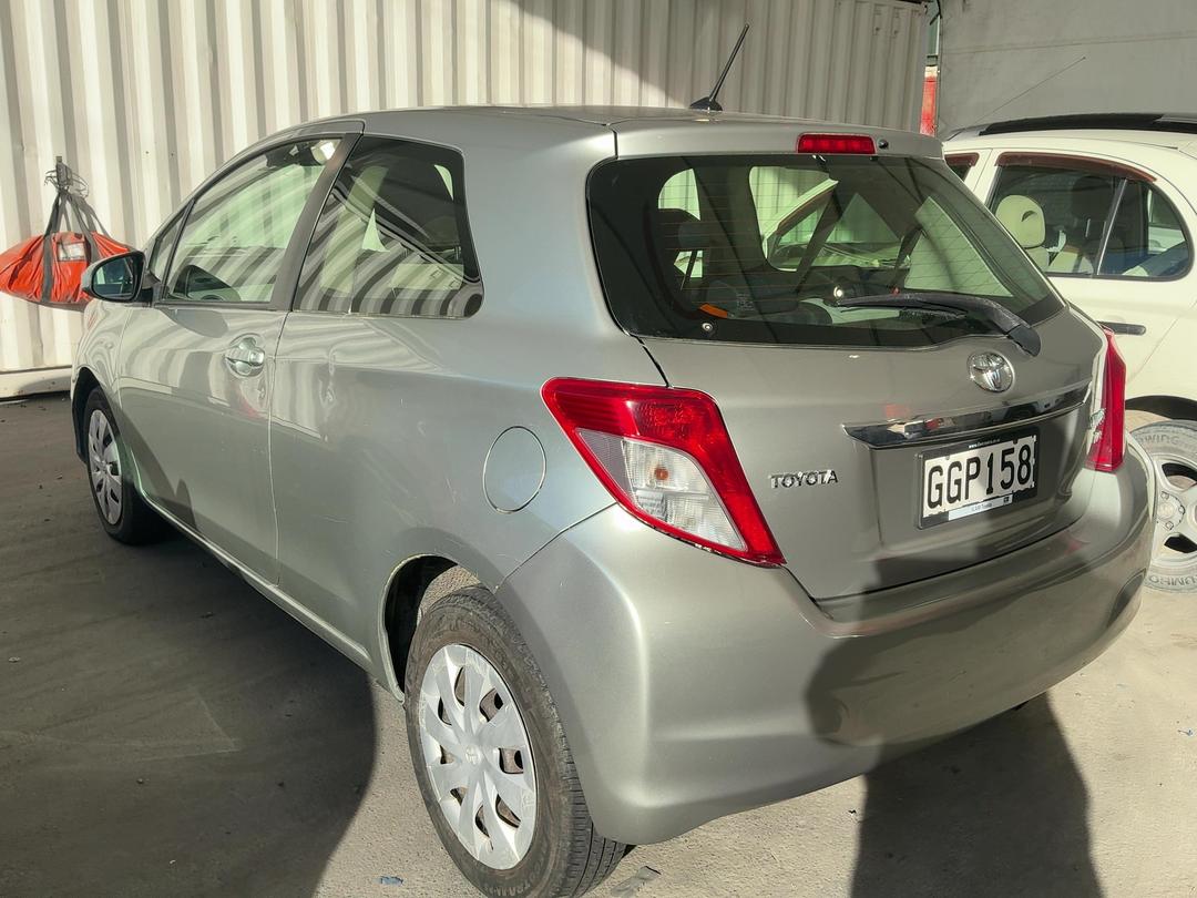 Photo '5' of Toyota Yaris YR Photo '5' of Toyota Yaris YR