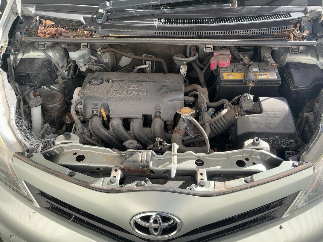 Photo '16' of Toyota Yaris YR Photo '16' of Toyota Yaris YR