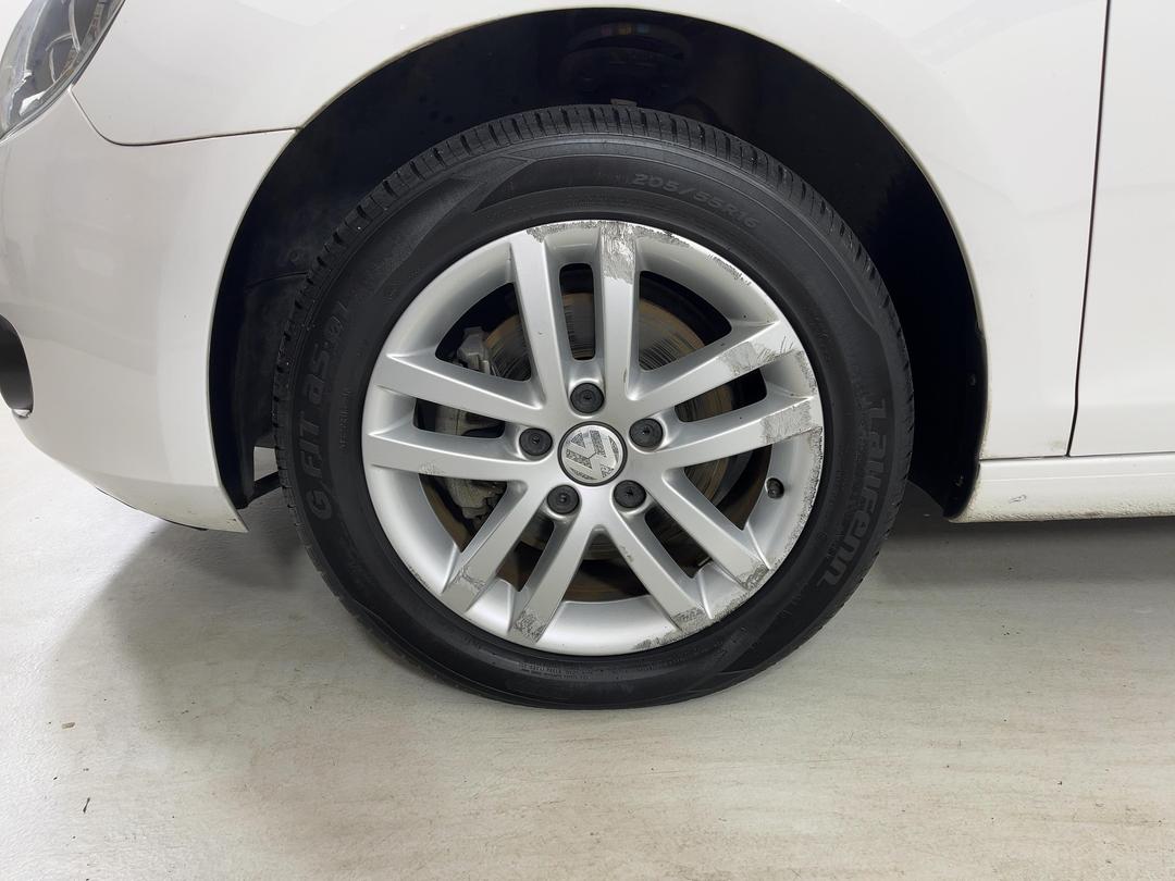 Photo '10' of Volkswagen Golf