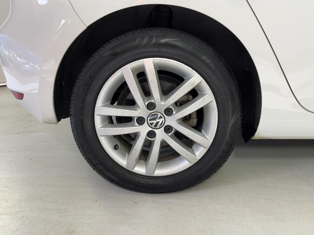 Photo '12' of Volkswagen Golf