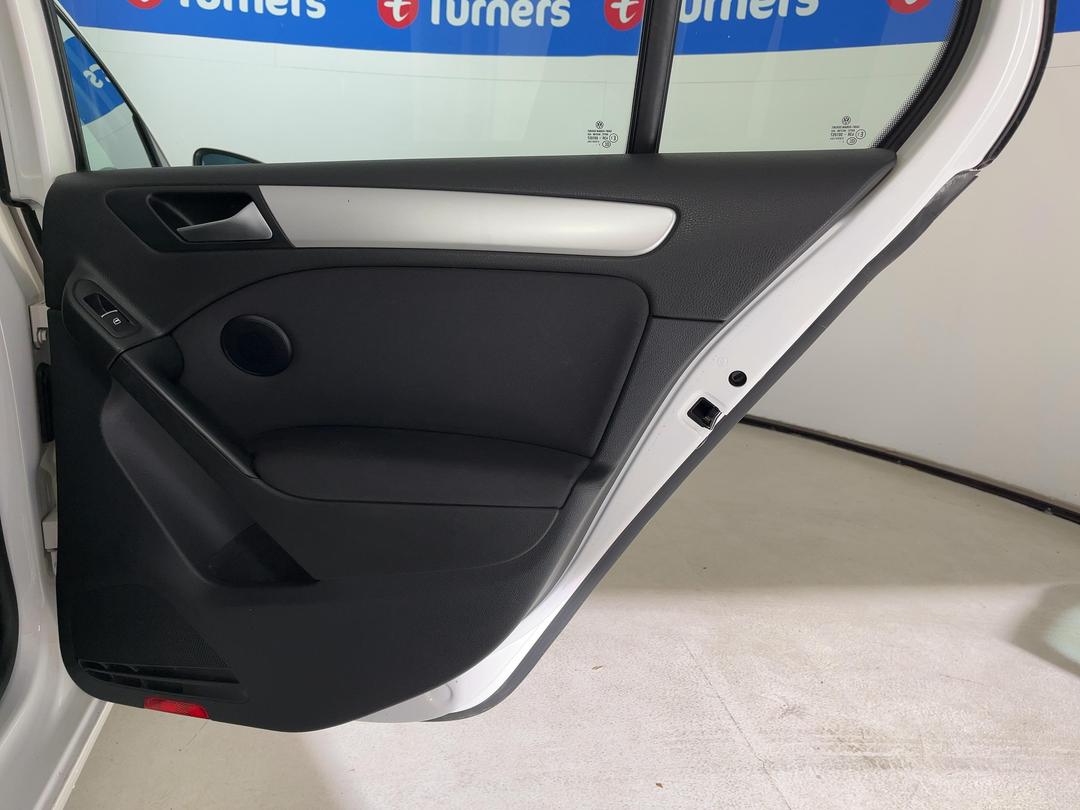 Photo '19' of Volkswagen Golf