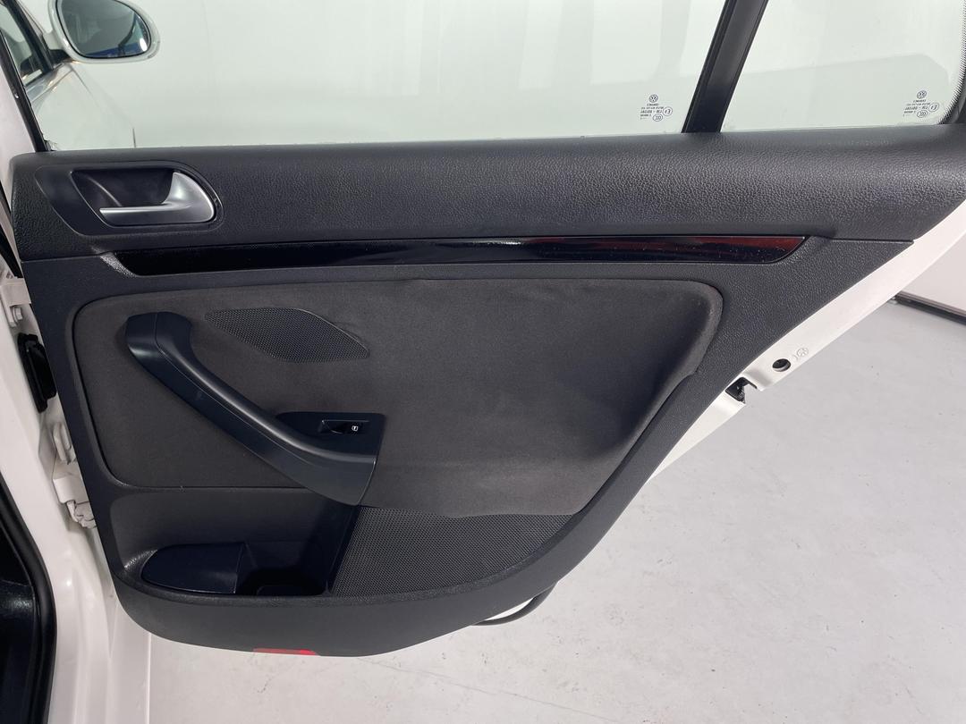 Photo '19' of Volkswagen Golf