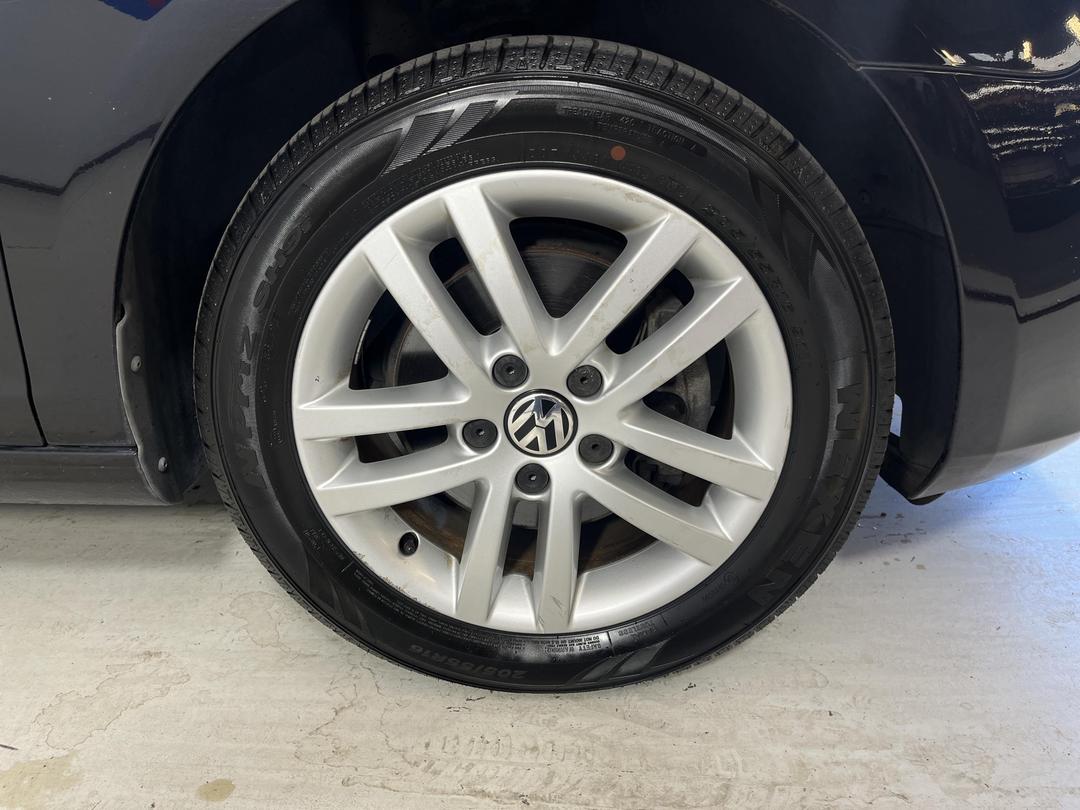 Photo '9' of Volkswagen Golf