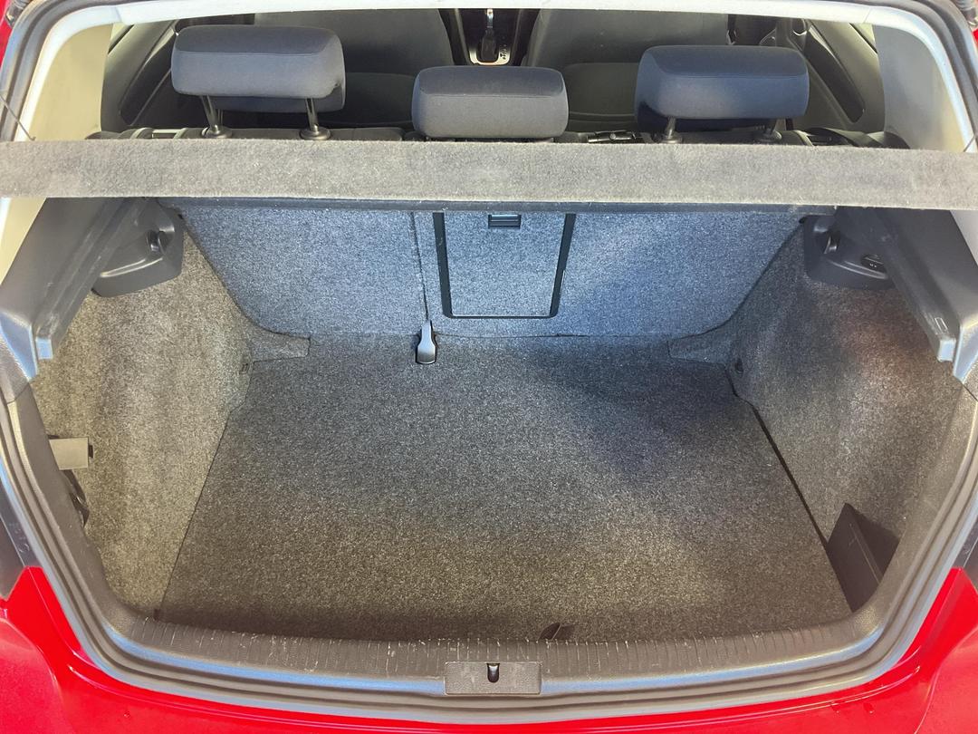 Photo '14' of Volkswagen Golf