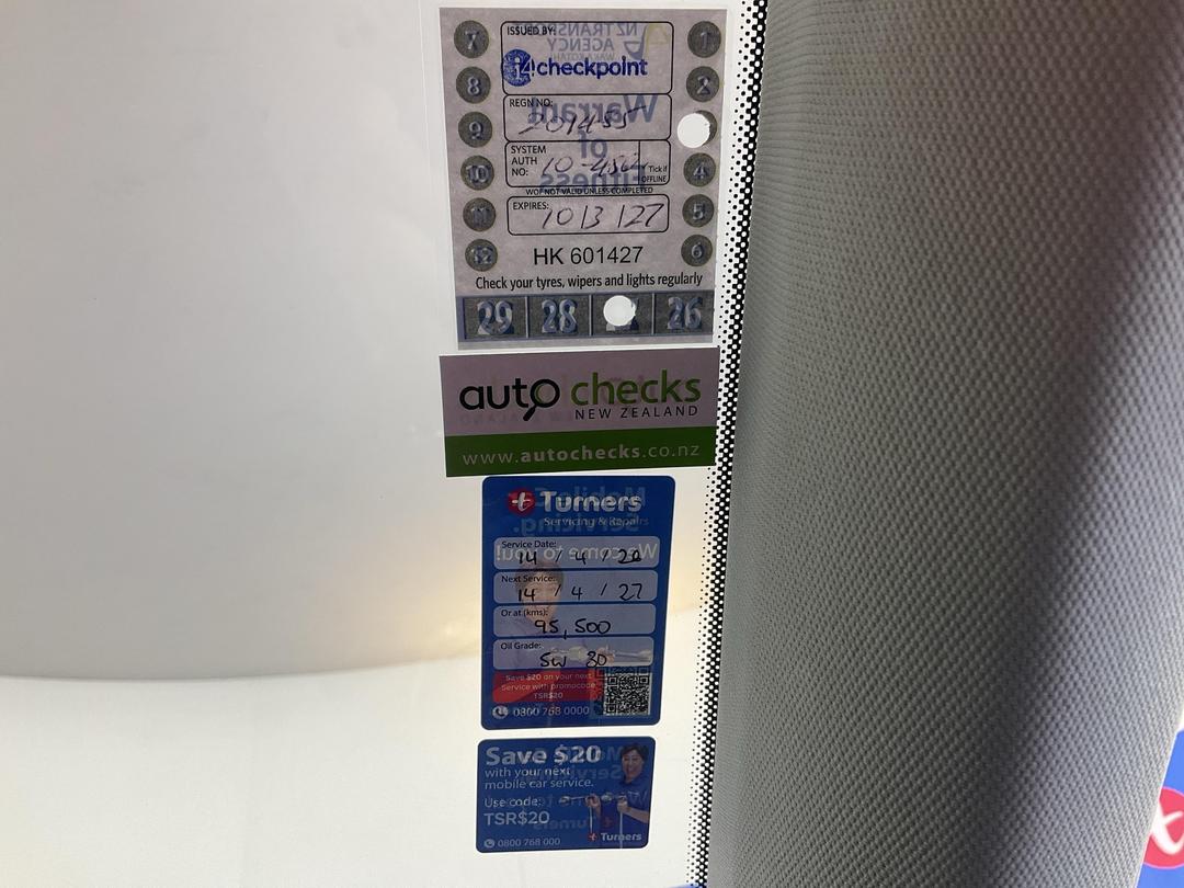 Photo '23' of Volkswagen Golf