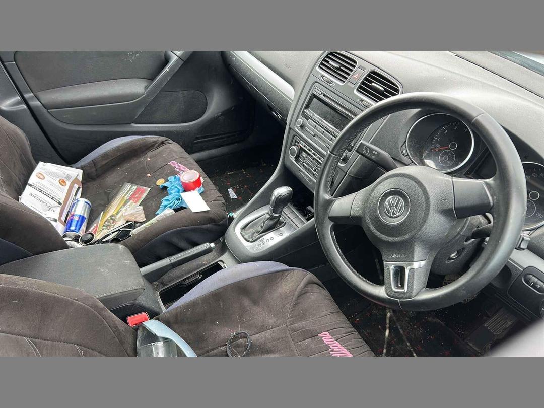 Photo '4' of Volkswagen Golf