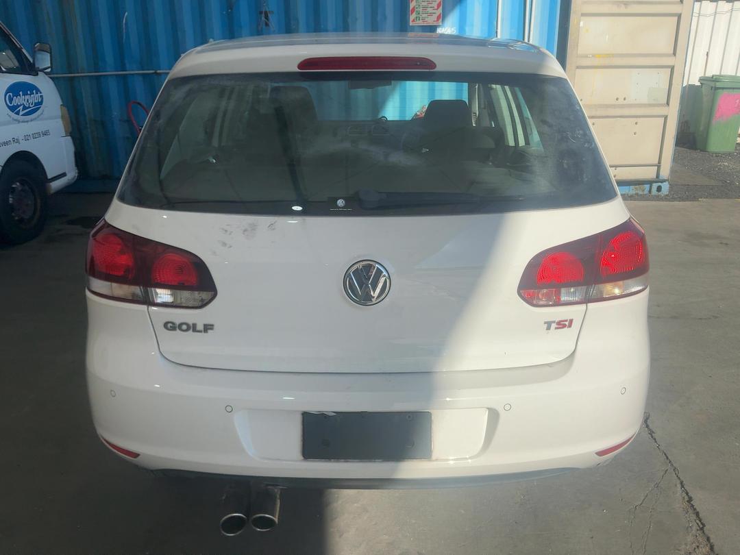 Photo '5' of Volkswagen Golf TSI