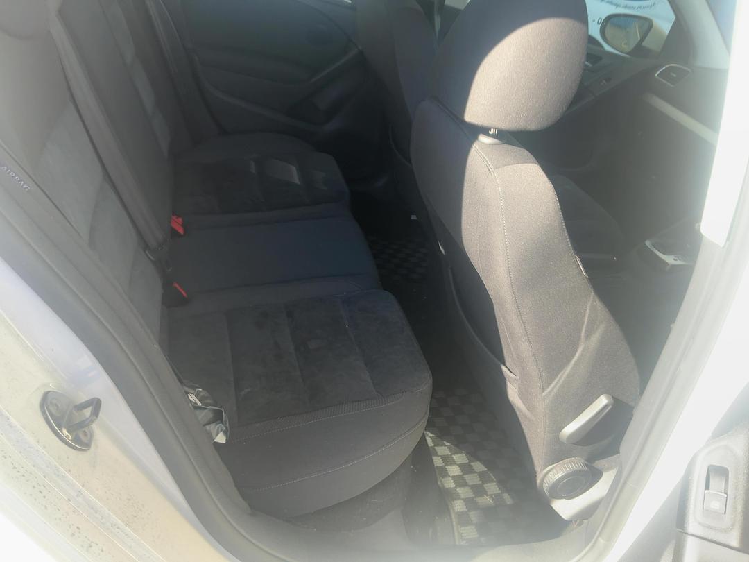 Photo '7' of Volkswagen Golf TSI