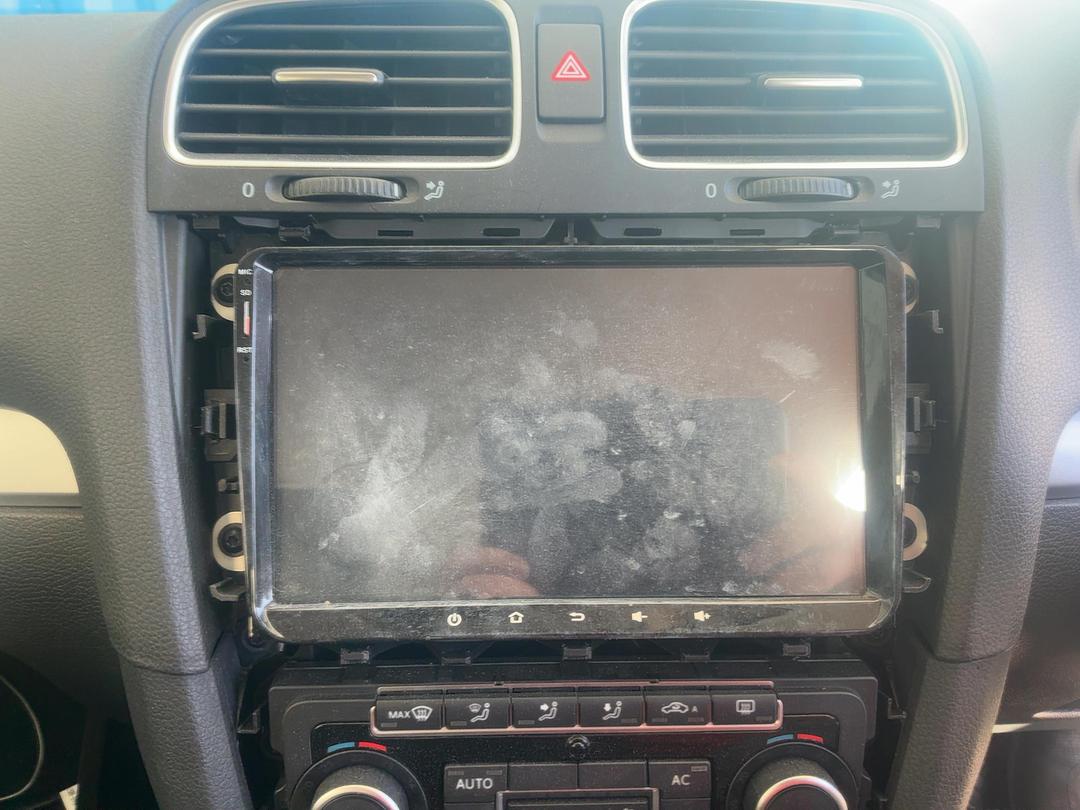 Photo '12' of Volkswagen Golf TSI