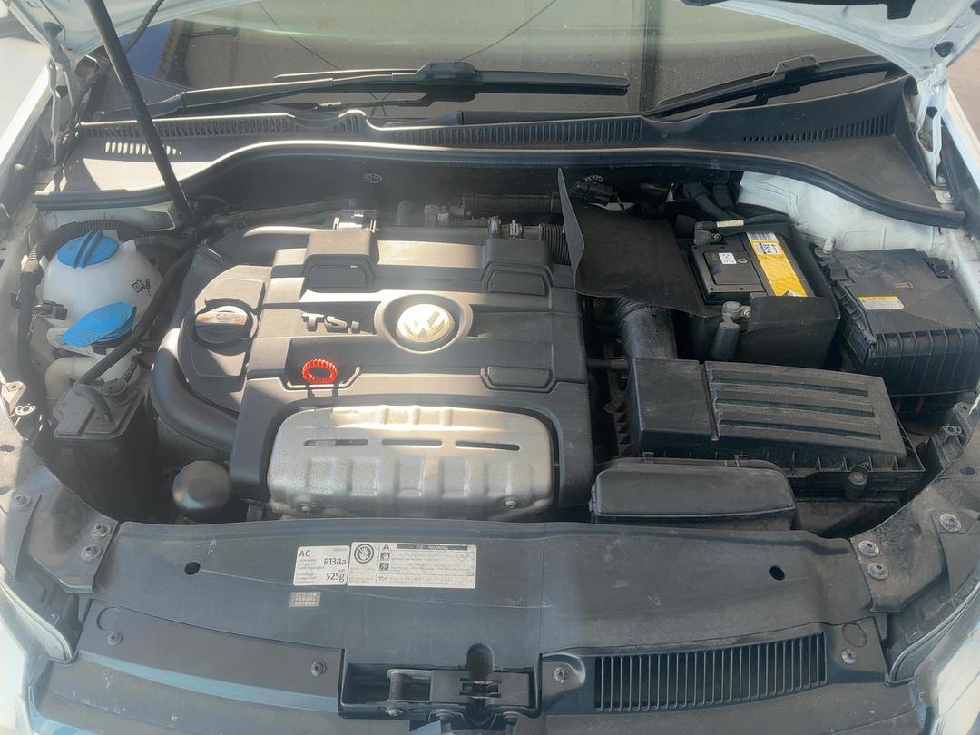 Photo '14' of Volkswagen Golf TSI