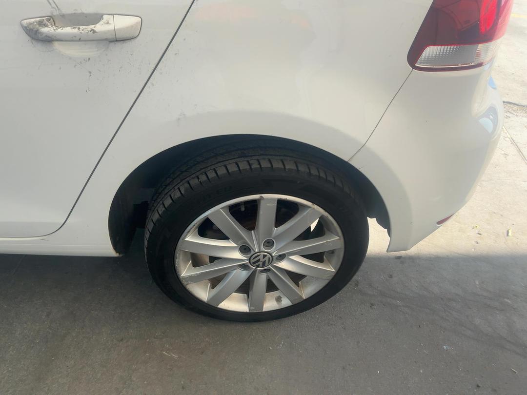 Photo '19' of Volkswagen Golf TSI