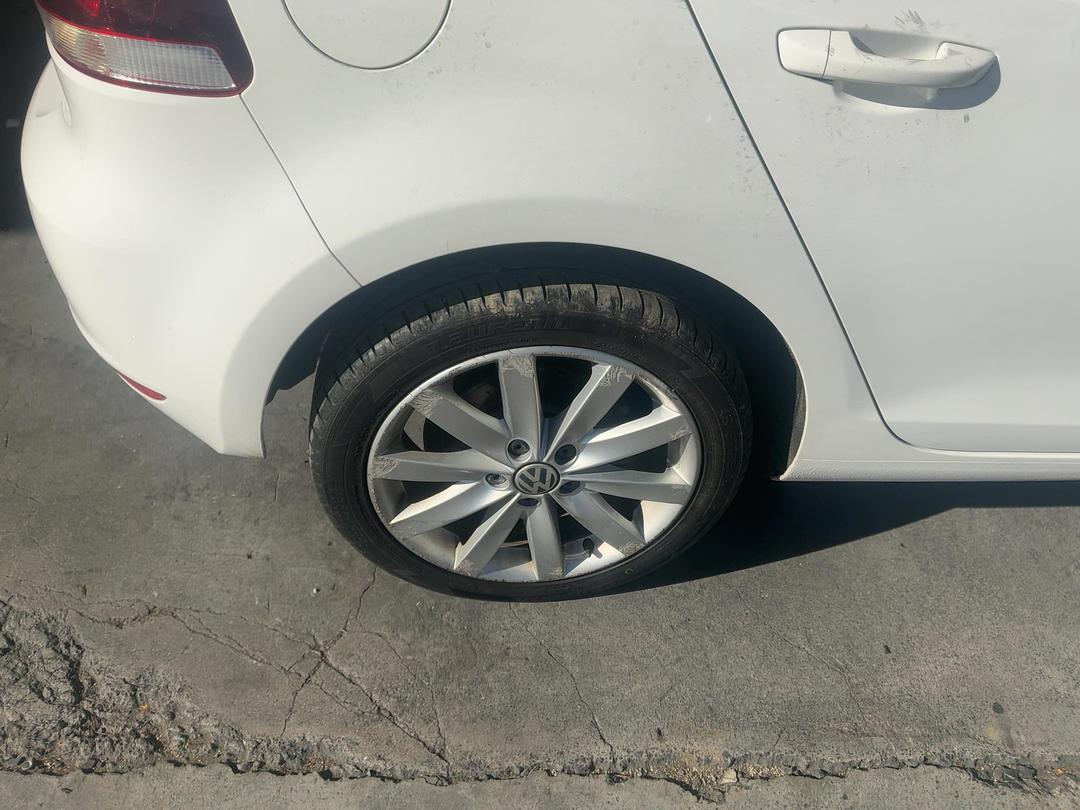 Photo '20' of Volkswagen Golf TSI