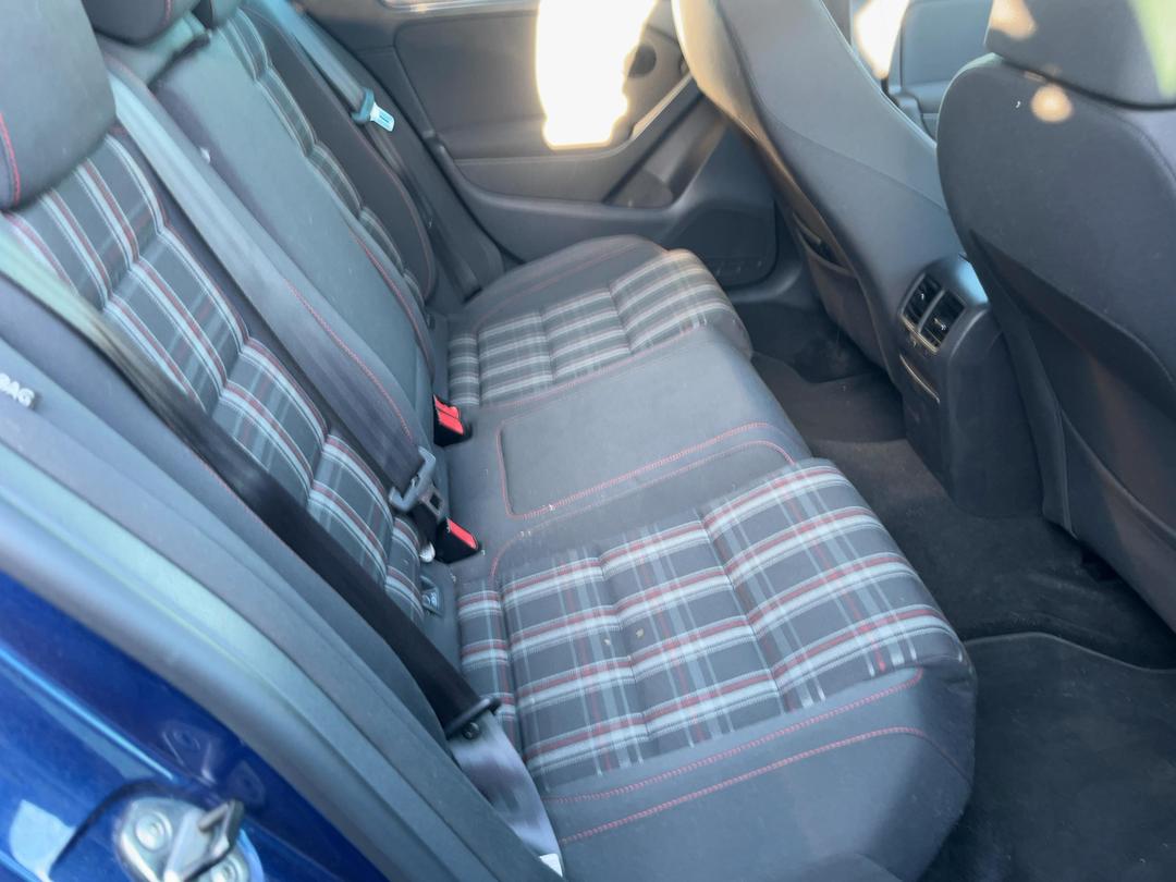 Photo '18' of Volkswagen Golf 2.0 Photo '18' of Volkswagen Golf 2.0
