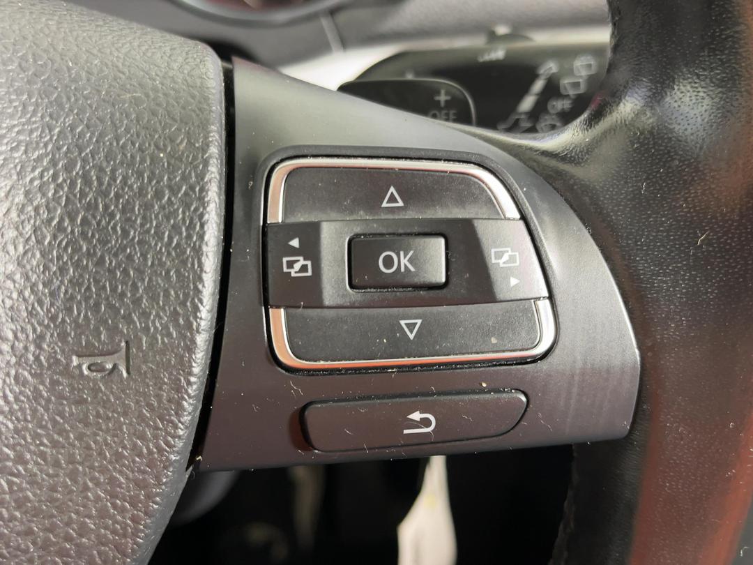 Photo '24' of Volkswagen Golf