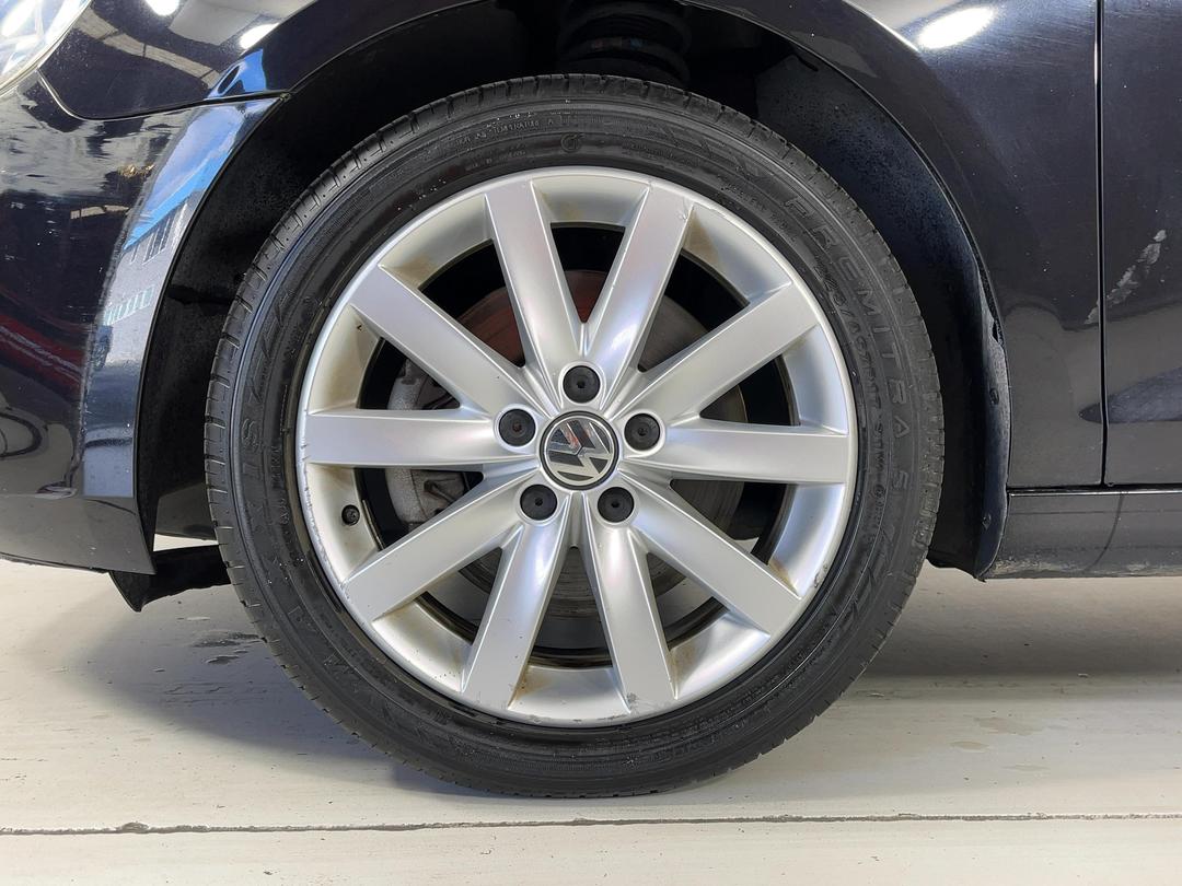Photo '10' of Volkswagen Golf