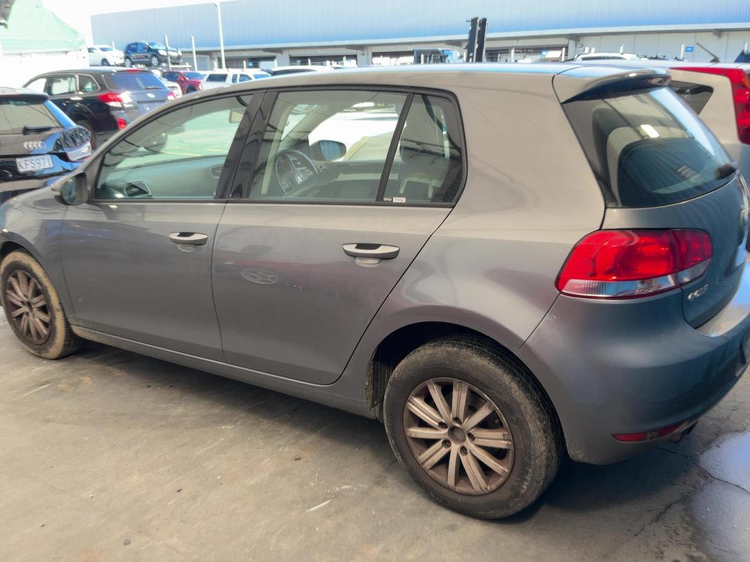 Photo '4' of Volkswagen Golf TSI 90KW Photo '4' of Volkswagen Golf TSI 90KW