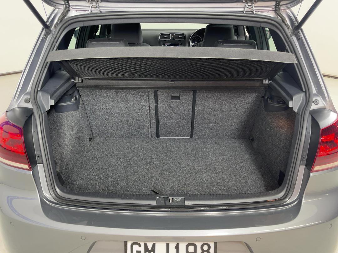 Photo '14' of Volkswagen Golf