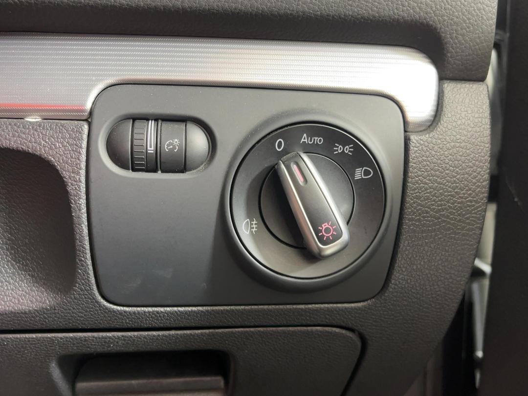 Photo '29' of Volkswagen Golf