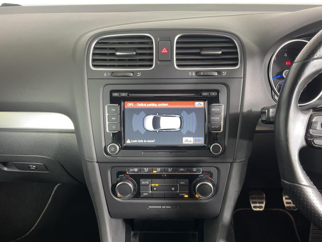 Photo '18' of Volkswagen Golf