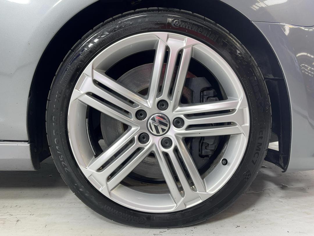 Photo '9' of Volkswagen Golf