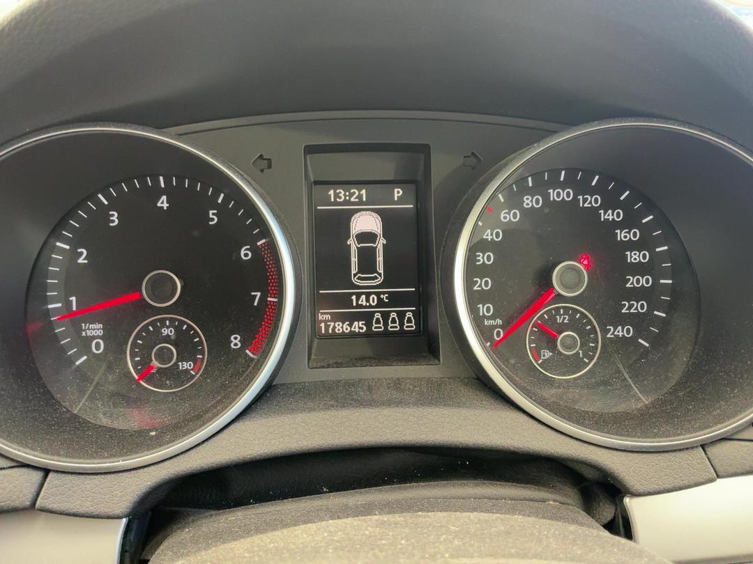 Photo '13' of Volkswagen Golf 1.4 90KW Photo '13' of Volkswagen Golf 1.4 90KW