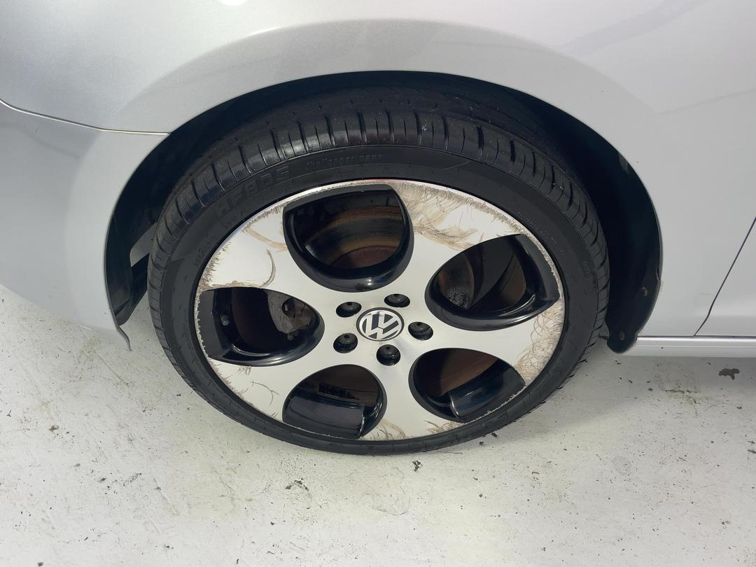 Photo '10' of Volkswagen Golf