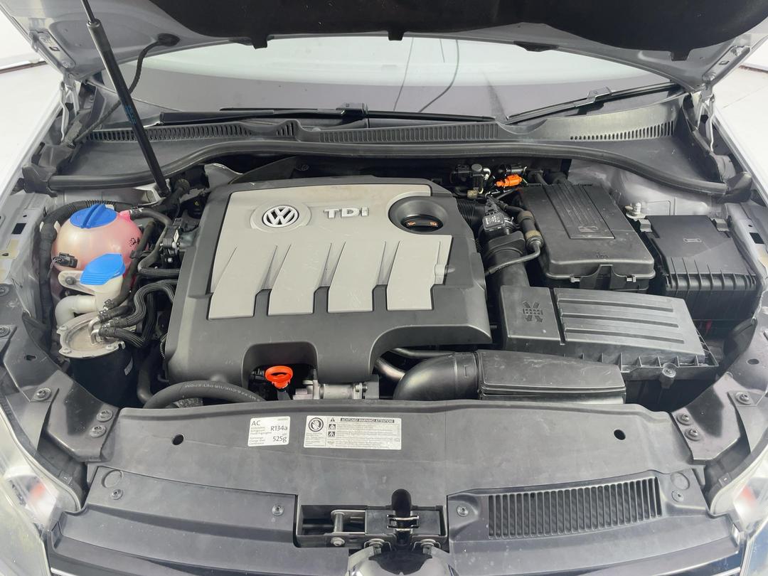 Photo '13' of Volkswagen Golf