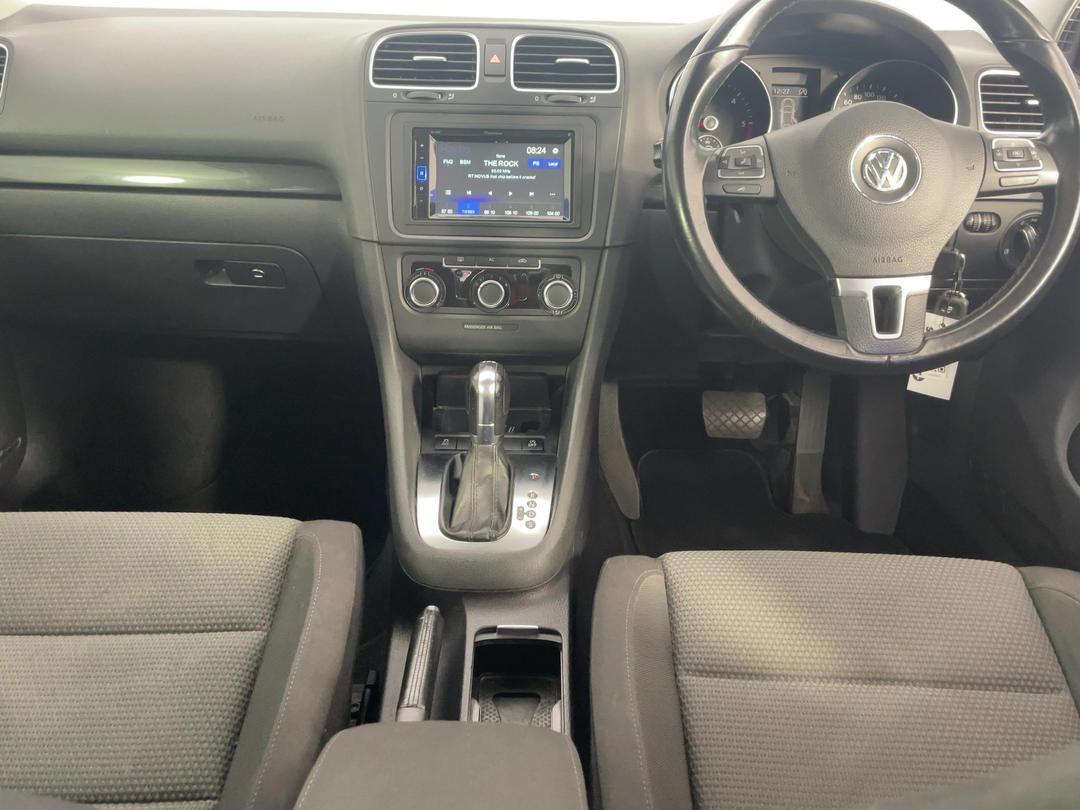 Photo '18' of Volkswagen Golf