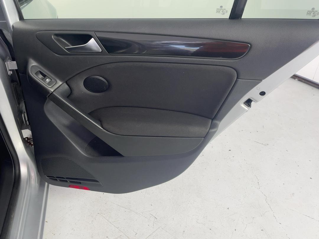 Photo '19' of Volkswagen Golf