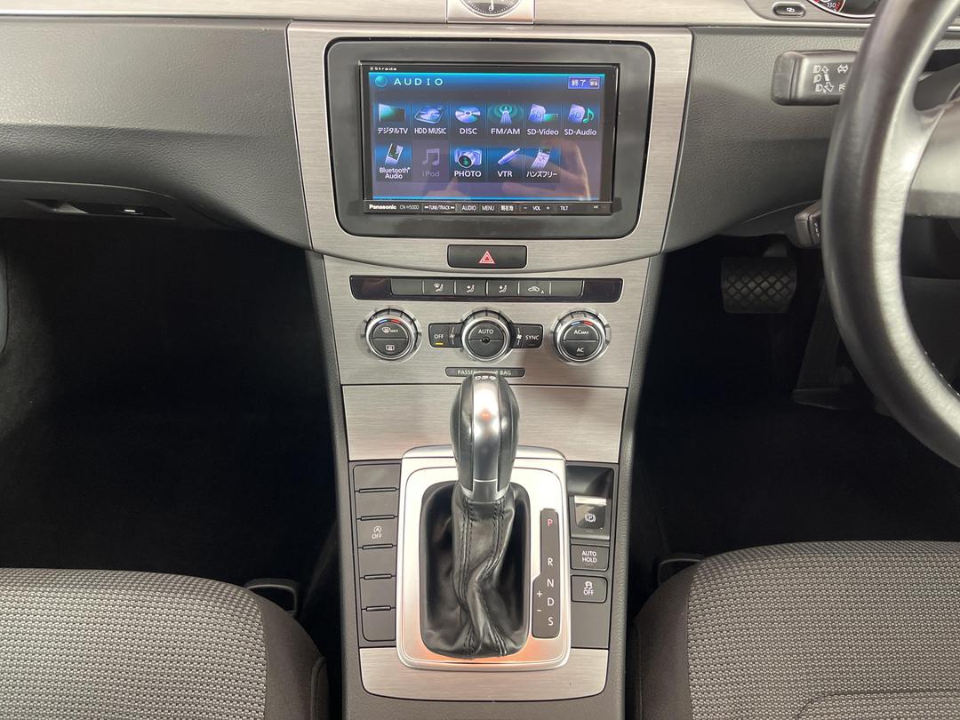 Photo '18' of Volkswagen Passat