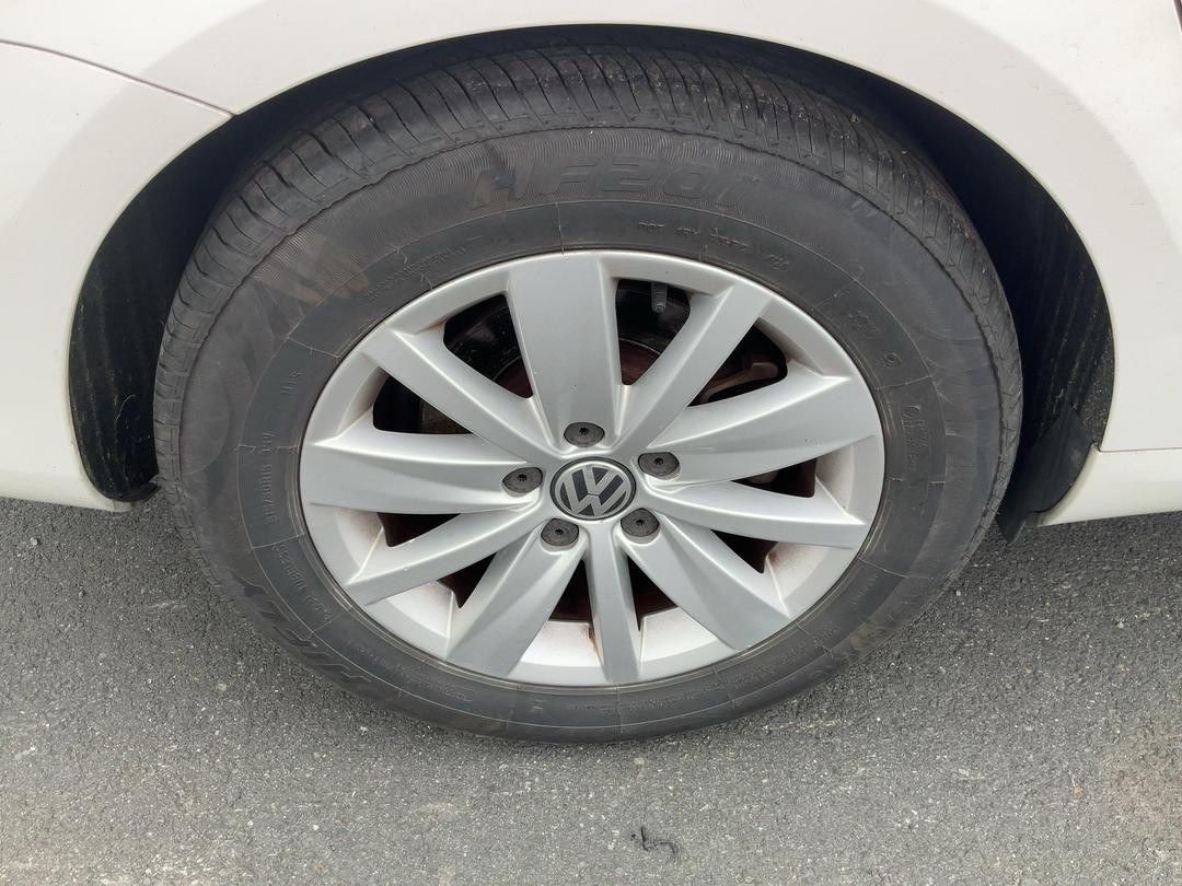 Photo '10' of Volkswagen Passat Variant Photo '10' of Volkswagen Passat Variant
