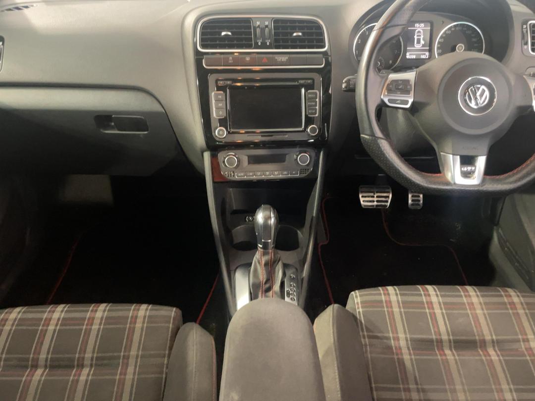 Photo '18' of Volkswagen Polo