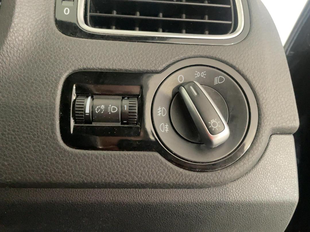 Photo '24' of Volkswagen Polo