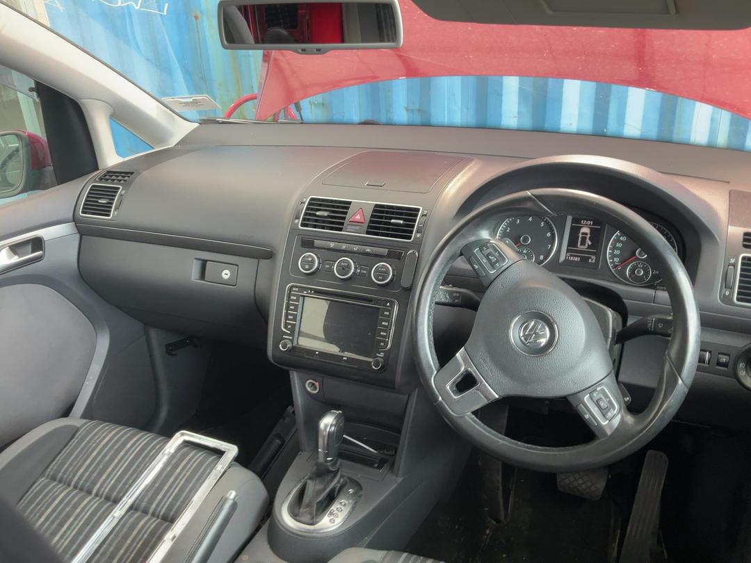 Photo '18' of Volkswagen Touran