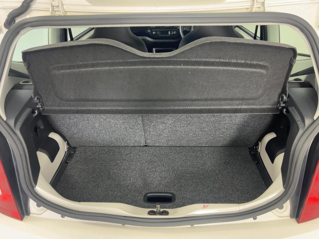 Photo '14' of Volkswagen UP