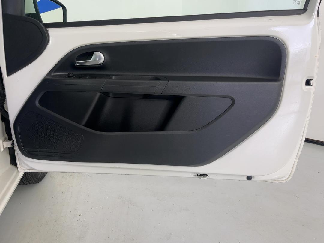 Photo '15' of Volkswagen UP