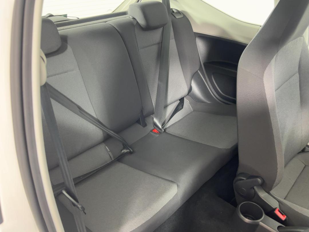 Photo '19' of Volkswagen UP