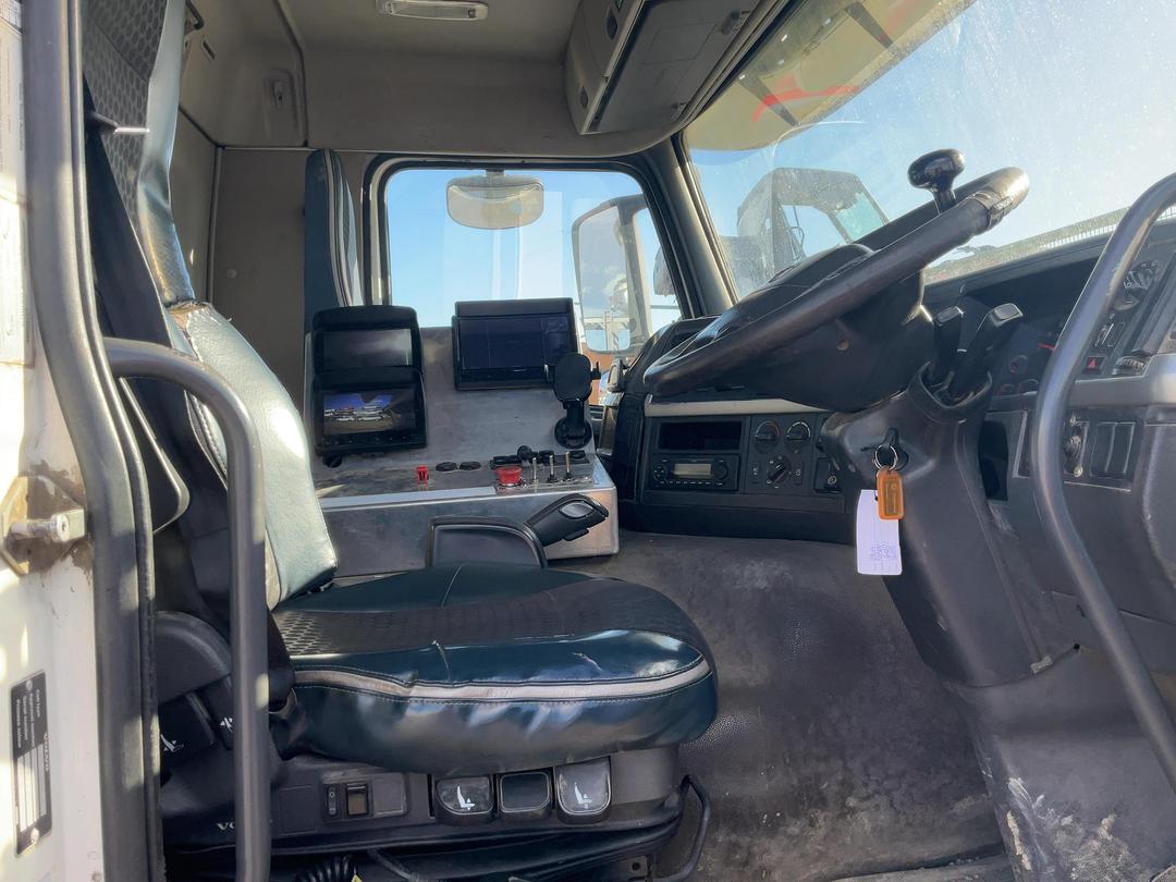 Photo '10' of Volvo FM 500 Hook Bin