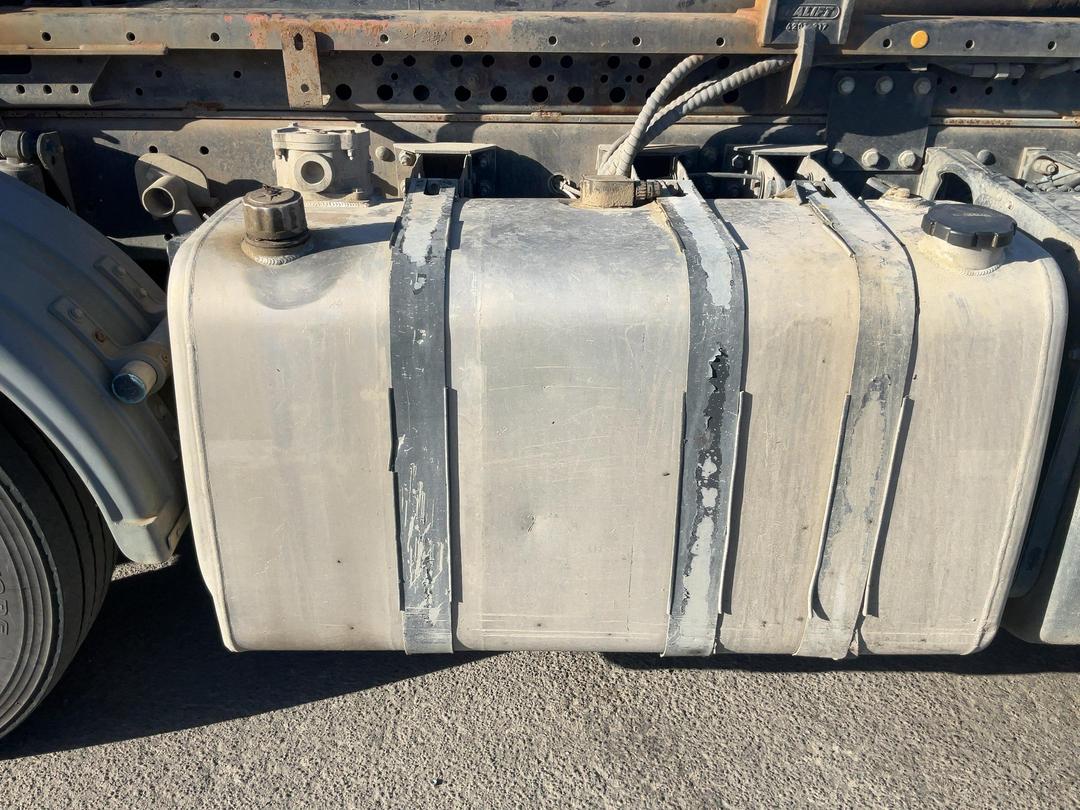 Photo '24' of Volvo FM 500 Hook Bin
