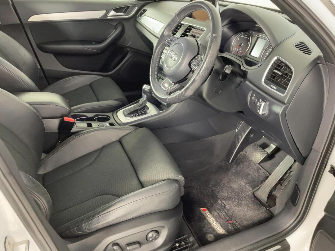 Photo '16' of Audi Q3